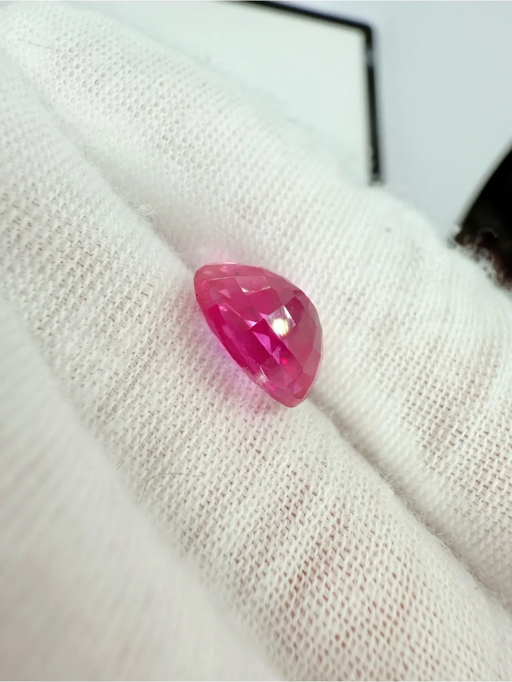 Pink Oval Faceted Sapphire Gemstone for Women’s Jewelry